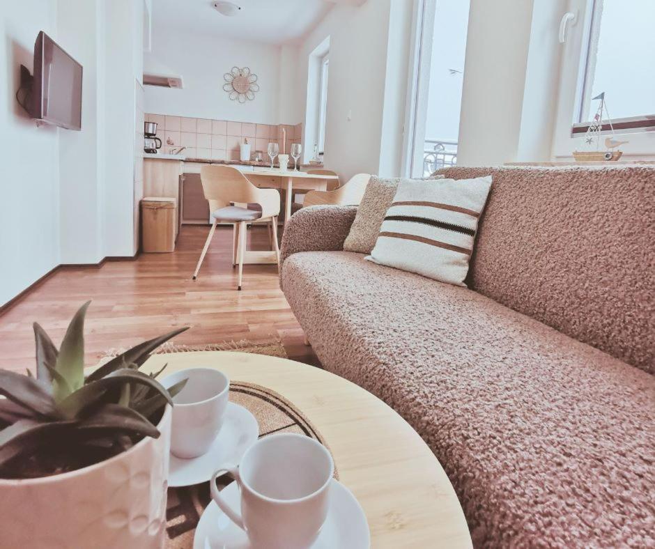 Sunny Apartament Darlowo Luaran gambar